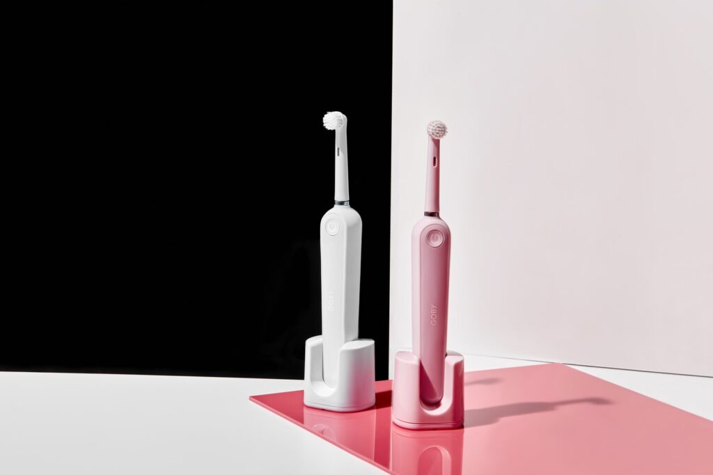 Flossing Toothbrush Dentst Rancho Cucamonga CA