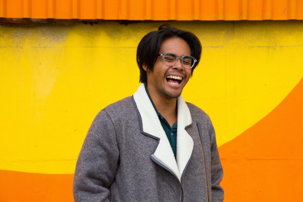 Does Flossing or Brushing Come First?